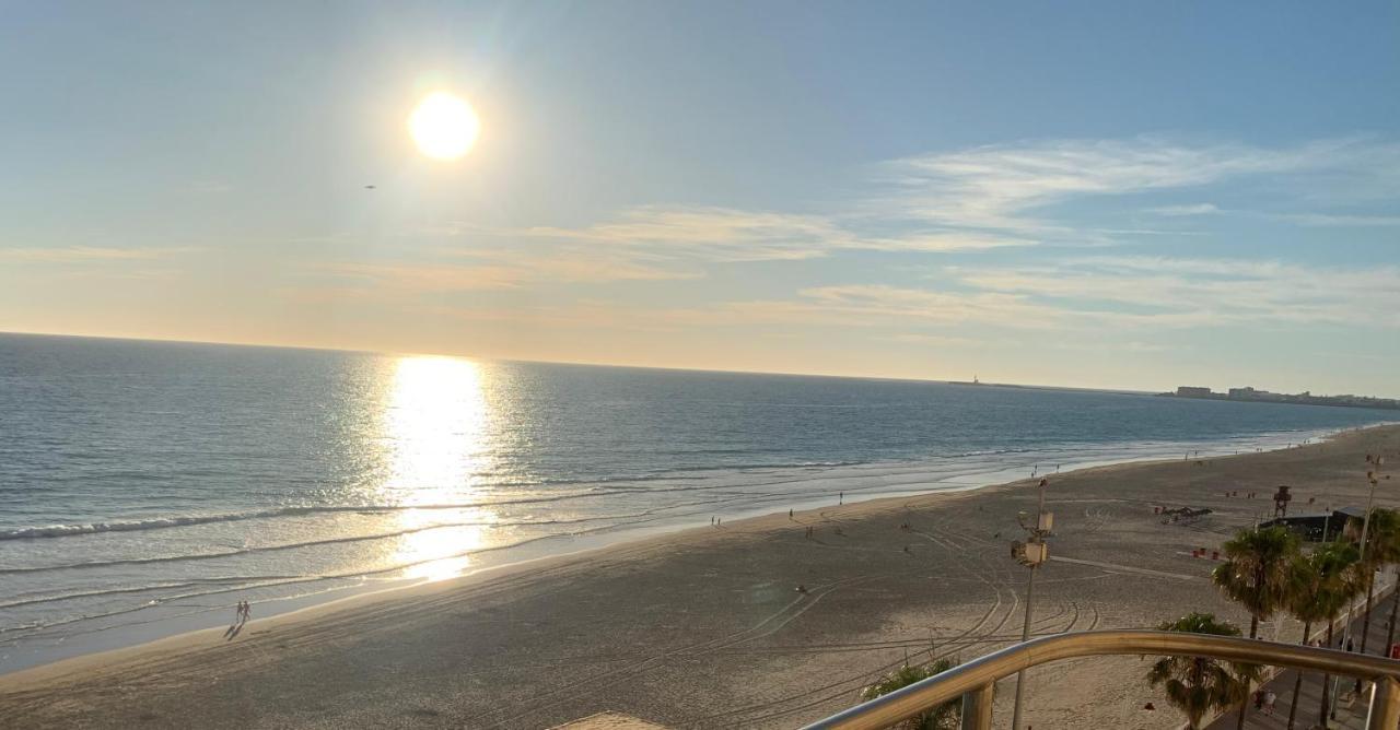 加的斯Piso Amplio Frente Al Mar En Pleno Paseo Maritimo.公寓 外观 照片